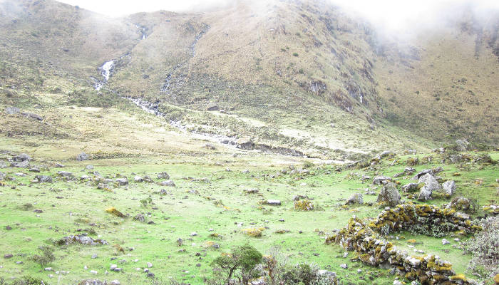 valley-valcabamba-trek