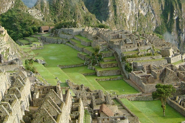 things-to-do-in-machu-picchu-central-plaza