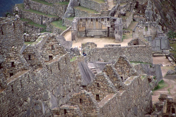 things-to-do-in-machu-picchu-priest-house