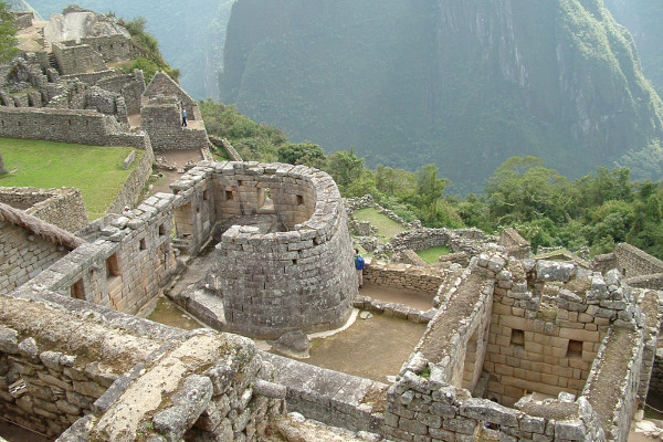 things-to-do-in-machu-picchu-sun-temple