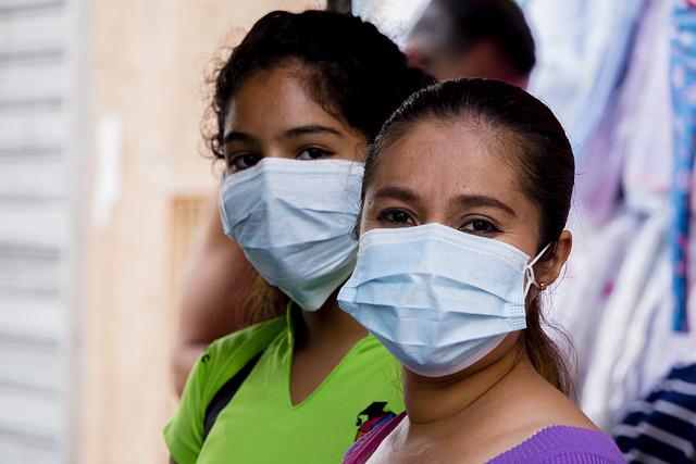 coronavirus-women-wearing-face-masks