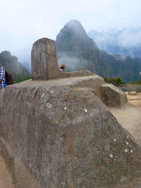 machu-picchu-sundial